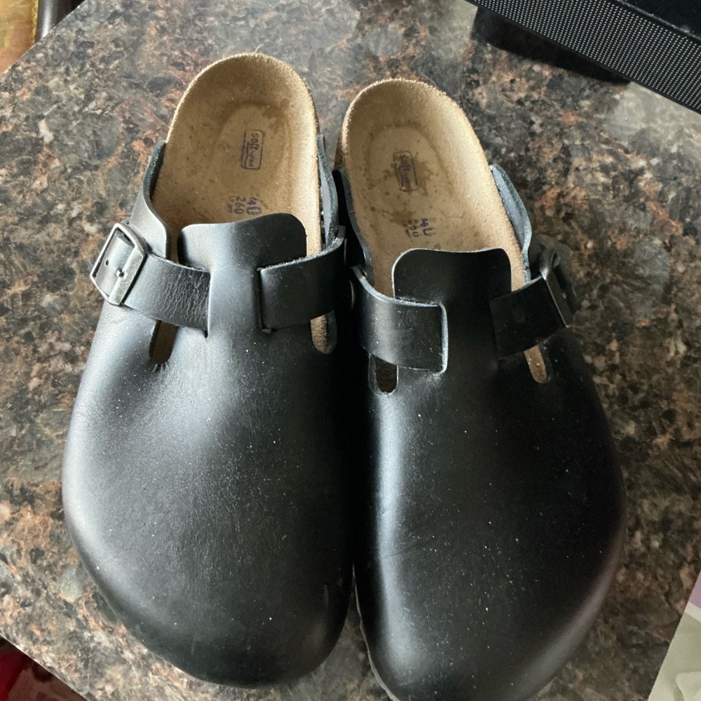 Size 40/9.5 Birkenstock clogs